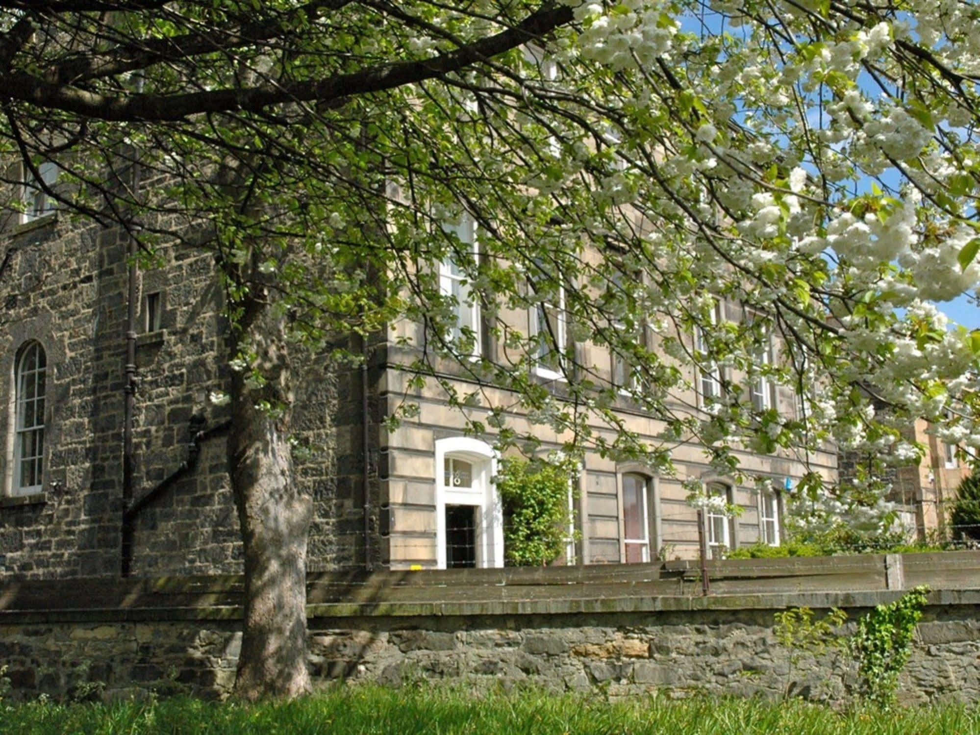 Bonnington Guest House Единбург Екстериор снимка